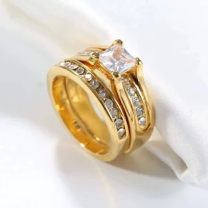 Couple Rings Exquisite Women Rhinestones Zirconia Rings Set Simple Gold Color Men Stainless Steel CZ Stone Rings Wedding Jewelry