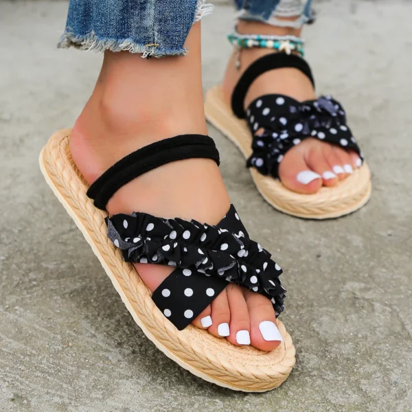 Women's fashion trend, anti slip and wear-resistant lace strap flat heel sandals